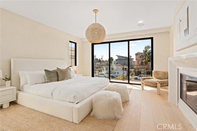 506 12th, Huntington Beach CA: https://media.crmls.org/medias/b74dcea8-260f-4ff8-ae6b-ab3c6e815798.jpg