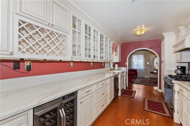 Detail Gallery Image 11 of 49 For 43035 Encino Rd, Big Bear Lake,  CA 92315 - 4 Beds | 3 Baths