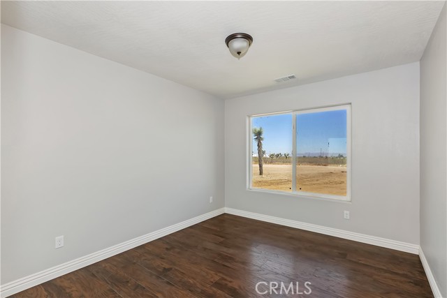 Detail Gallery Image 14 of 28 For 465 Solano Rd, Pinon Hills,  CA 92372 - 4 Beds | 2 Baths