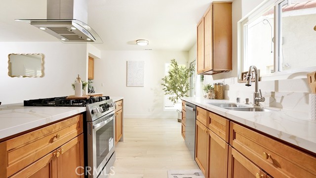 17698 Locust Street, Fountain Valley CA: https://media.crmls.org/medias/b74f2553-ebd6-431f-9370-a055c7238291.jpg