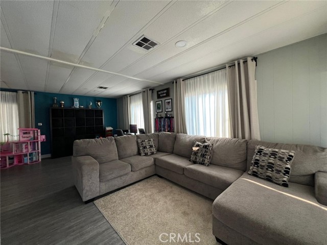 Detail Gallery Image 14 of 34 For 201 W Collins Ave #40,  Orange,  CA 92867 - 2 Beds | 2 Baths