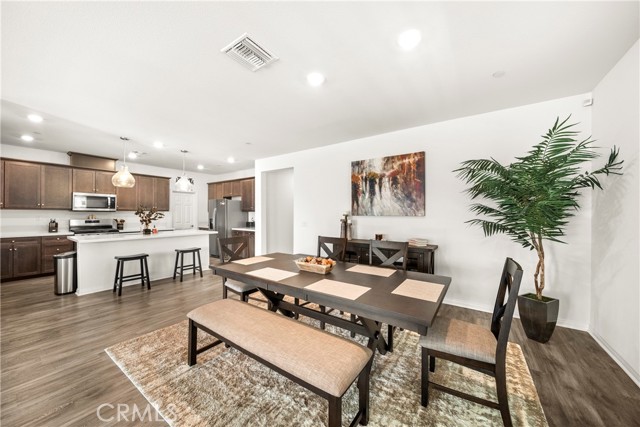 Detail Gallery Image 17 of 52 For 45105 Quicksilver, Lake Elsinore,  CA 92532 - 4 Beds | 2 Baths