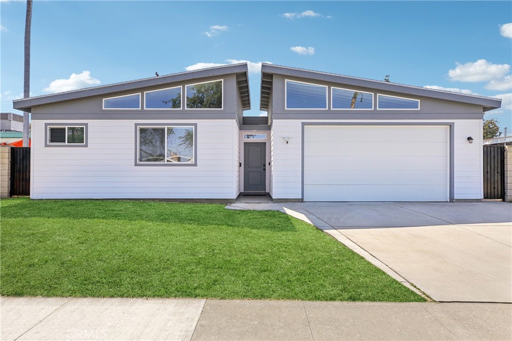 616 W Ash Avenue