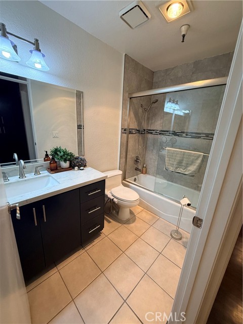 Detail Gallery Image 38 of 41 For 14630 Dickens St #307,  Sherman Oaks,  CA 91403 - 2 Beds | 2 Baths