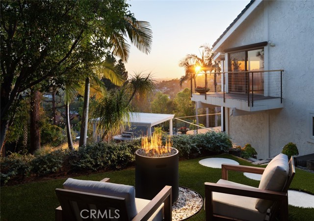 10831 Hideaway Dr, North Tustin CA: https://media.crmls.org/medias/b751e03f-f011-442d-8501-c409349efd7f.jpg