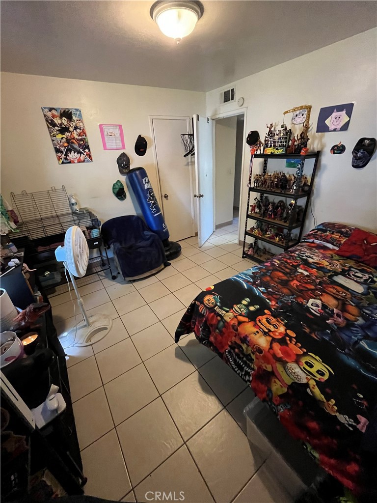 https://media.crmls.org/medias/b75224da-4659-46fa-ba20-4fc063ca6863.jpg?preset=X-Large