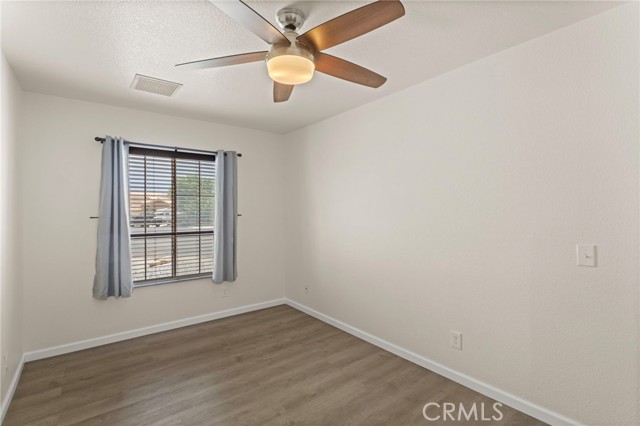 Detail Gallery Image 11 of 26 For 13628 Monterey, Victorville,  CA 92392 - 2 Beds | 2 Baths