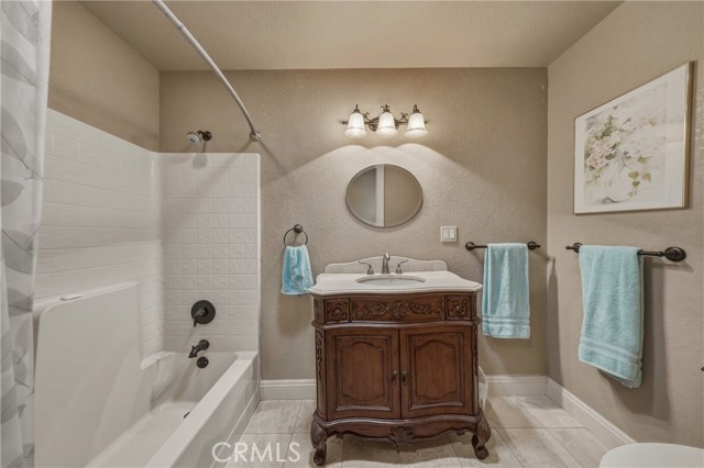 3790 Lakeshore Boulevard, Lakeport CA: https://media.crmls.org/medias/b7554616-580f-4d82-883e-24b7e45cd4a5.jpg