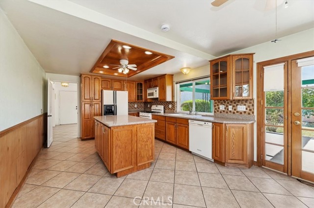 Detail Gallery Image 17 of 52 For 1573 Camelot Dr, Corona,  CA 92882 - 3 Beds | 2 Baths