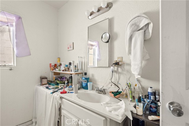 Detail Gallery Image 17 of 19 For 1756 Pacific Ave, Long Beach,  CA 90813 - – Beds | – Baths