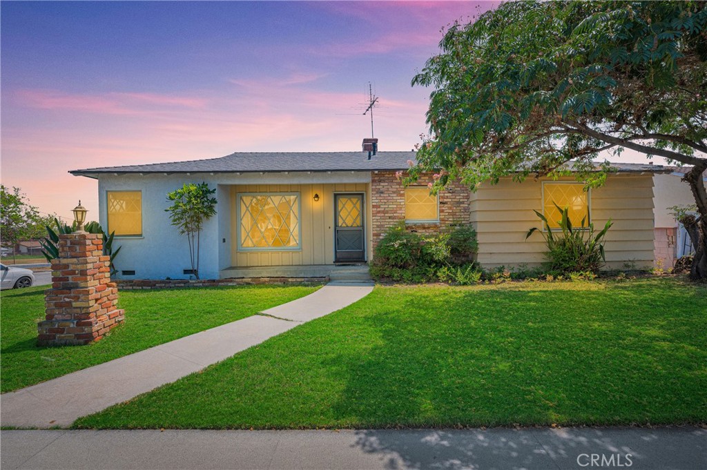 321 E Oakmont Drive