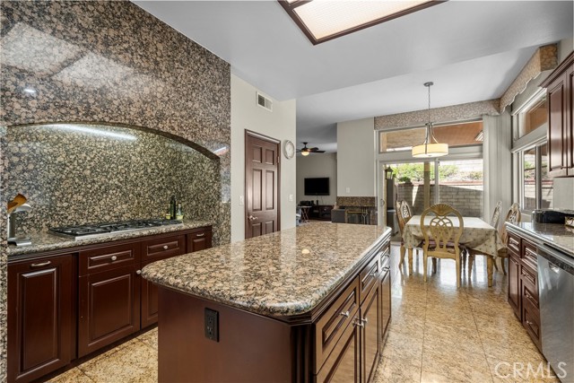 Detail Gallery Image 12 of 46 For 6056 Lake Lindero, Agoura Hills,  CA 91301 - 4 Beds | 3/1 Baths