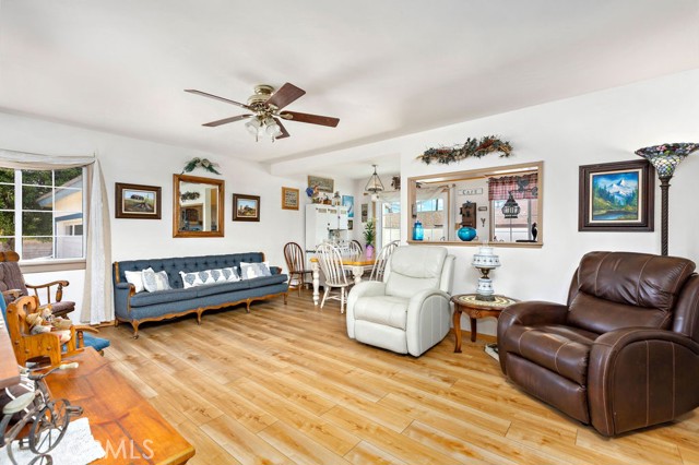 527 Blossom Lane, Redondo Beach, California 90278, 3 Bedrooms Bedrooms, ,1 BathroomBathrooms,Residential,Sold,Blossom Lane,OC22082269