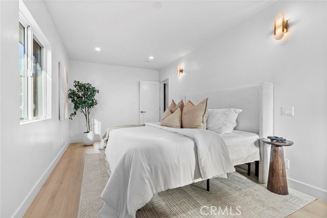 Detail Gallery Image 32 of 49 For 8321 Outland View, Sun Valley,  CA 91352 - 3 Beds | 4 Baths