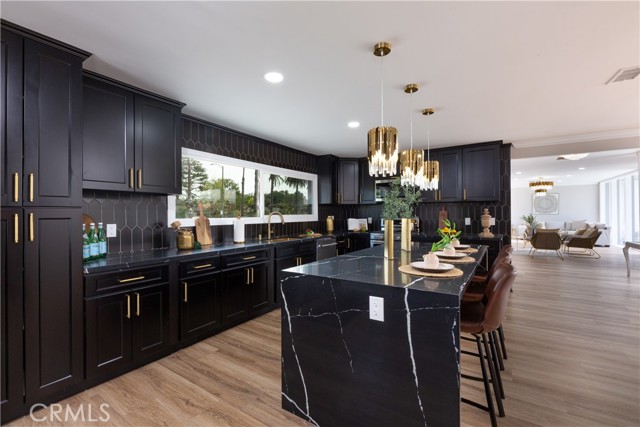 Detail Gallery Image 23 of 75 For 3841 Pacific Ave, Long Beach,  CA 90807 - 5 Beds | 5 Baths