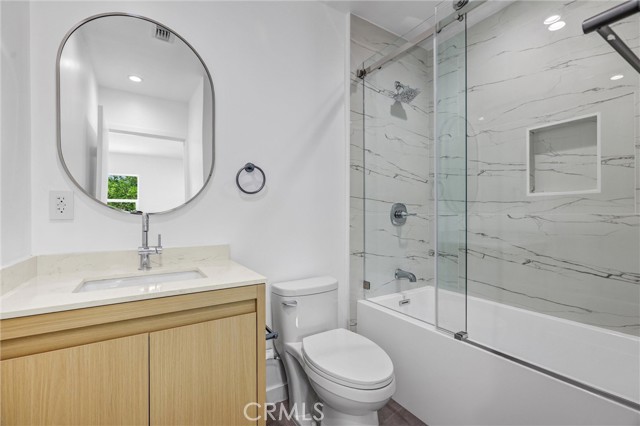 18152 Sunburst Street, Northridge CA: https://media.crmls.org/medias/b758a269-b520-4d09-aa2d-ce0f6df2e83c.jpg