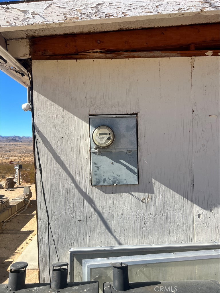 https://media.crmls.org/medias/b758bb7b-23a7-449e-93bd-56d4f6207ae8.jpg?preset=X-Large