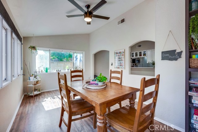 Detail Gallery Image 11 of 45 For 930 Countryside St, Hemet,  CA 92545 - – Beds | – Baths