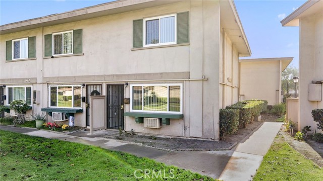 Image 2 for 673 W 6Th St #D, Tustin, CA 92780