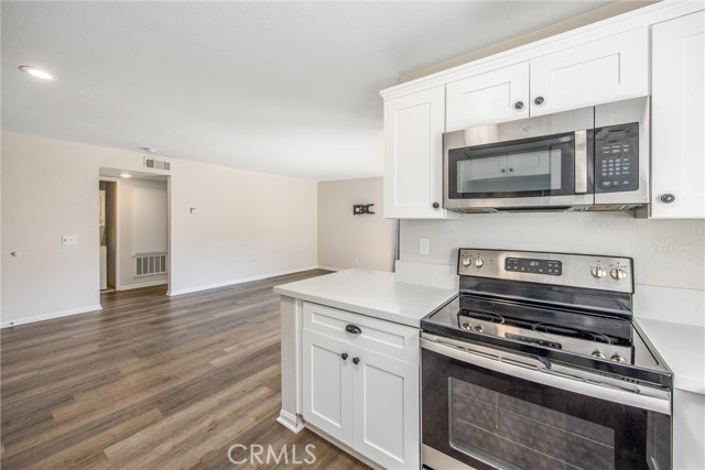 Detail Gallery Image 15 of 42 For 2500 San Gabriel #202,  Corona,  CA 92882 - 1 Beds | 1 Baths