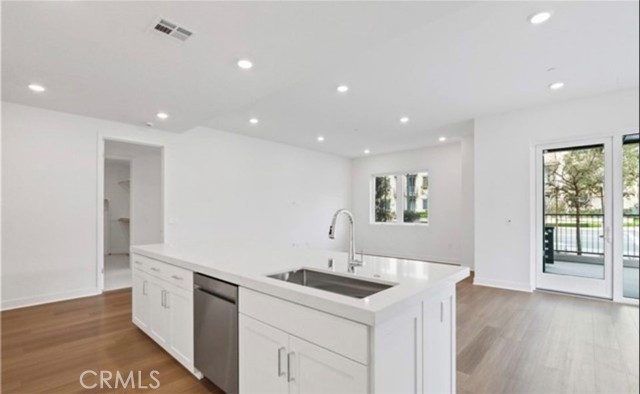 Detail Gallery Image 11 of 34 For 1109 Rivington, Irvine,  CA 92624 - 2 Beds | 2/1 Baths