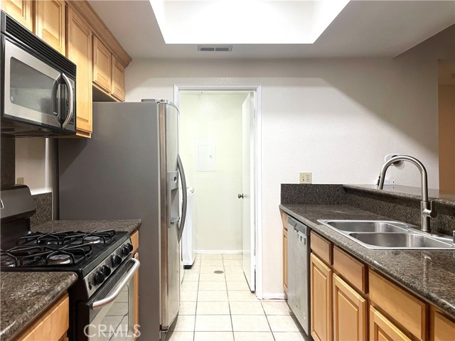 Detail Gallery Image 18 of 23 For 2563 Plaza Del Amo #109, Torrance,  CA 90503 - 2 Beds | 2/1 Baths