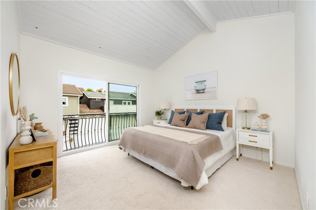 2222 Curtis Avenue, Redondo Beach CA: https://media.crmls.org/medias/b75a137e-ffff-4e76-8316-035cbc3d74aa.jpg