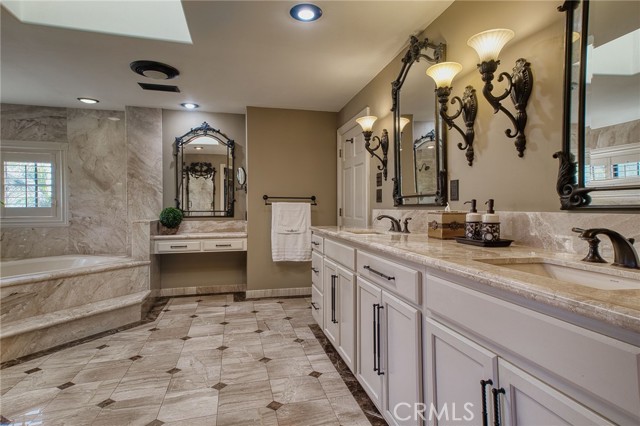 948 Peninsula Avenue, Claremont CA: https://media.crmls.org/medias/b75ace71-a875-4182-b74a-7d1df616883f.jpg