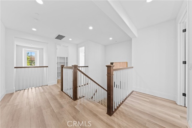 Detail Gallery Image 21 of 28 For 18 Windrow Rd, Tustin,  CA 92782 - 6 Beds | 5/1 Baths