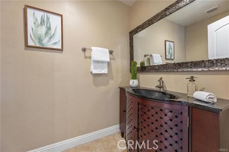 Detail Gallery Image 40 of 47 For 5869 Eilat Pl, Woodland Hills,  CA 91367 - 6 Beds | 3/1 Baths