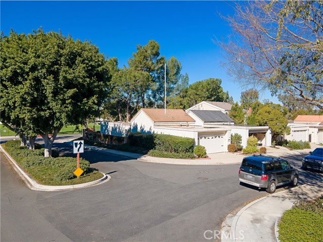 Detail Gallery Image 18 of 28 For 4521 Green Tree Ln, Irvine,  CA 92612 - 3 Beds | 2/1 Baths