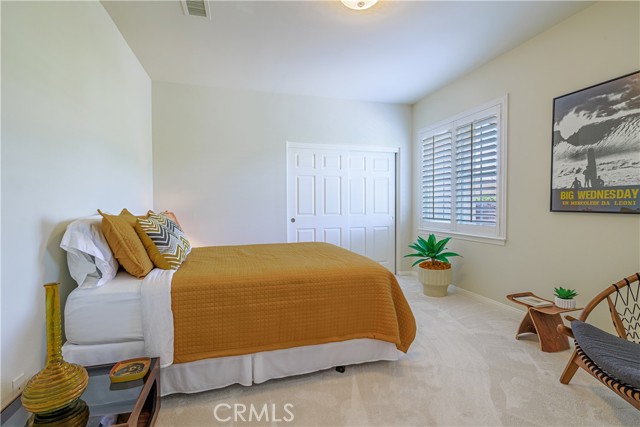 22 Modesto, Irvine CA: https://media.crmls.org/medias/b75c975e-43db-4510-91a4-d454718f649d.jpg