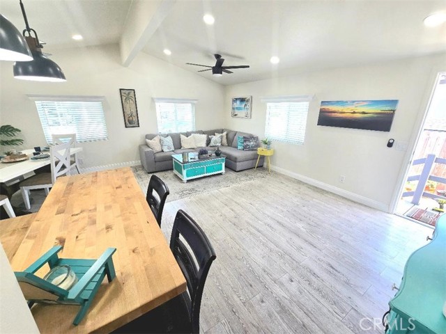 Detail Gallery Image 9 of 58 For 21752 Pacific Coast Hwy 11a,  Huntington Beach,  CA 92646 - 3 Beds | 2 Baths