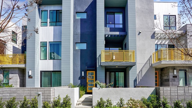 Detail Gallery Image 33 of 38 For 16372 Moonstone Cir, Tustin,  CA 92782 - 3 Beds | 3/1 Baths