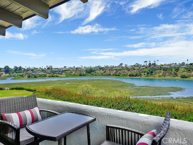 Detail Gallery Image 1 of 30 For 305 Avenida Cerritos, Newport Beach,  CA 92660 - 3 Beds | 2/1 Baths