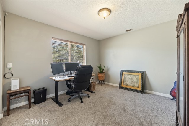 8328 Chateau Road, Phelan CA: https://media.crmls.org/medias/b75e3b0e-f593-4f2d-b4c7-6bf50d4df6d5.jpg