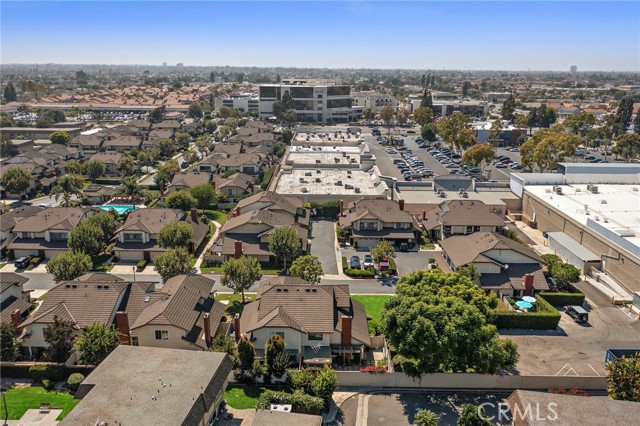 18108 Hearth Drive, Fountain Valley CA: https://media.crmls.org/medias/b75eaf4f-72a1-4a6e-84a5-7148487f173f.jpg