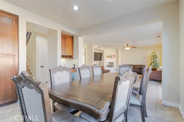 Detail Gallery Image 9 of 41 For 6059 Brentwood Ave, Lancaster,  CA 93536 - 7 Beds | 4 Baths