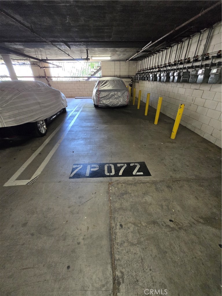 https://media.crmls.org/medias/b75fbfeb-9fc7-4662-a7f2-4eb203e9c8e0.jpg?preset=X-Large