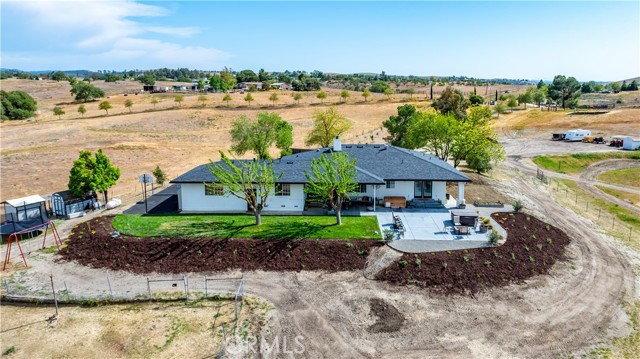 3150 Bluegrass Place, Creston CA: https://media.crmls.org/medias/b7616cc7-8331-48d3-83a9-637055d9c619.jpg