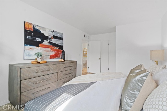 Detail Gallery Image 11 of 18 For 2411 Prospect #214,  Hermosa Beach,  CA 90254 - 2 Beds | 2 Baths