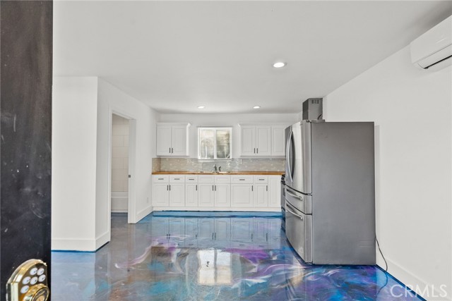 5937 Ranchito Avenue, Van Nuys CA: https://media.crmls.org/medias/b7620bc8-3158-4eaf-8e32-1c9fa96a2dde.jpg