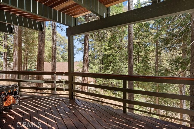 Detail Gallery Image 27 of 36 For 26522 Thunderbird Dr, Lake Arrowhead,  CA 92391 - 3 Beds | 2/1 Baths