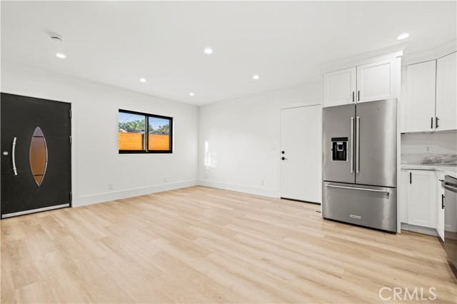 Detail Gallery Image 20 of 33 For 16245 Chatsworth St, Granada Hills,  CA 91344 - 3 Beds | 2/1 Baths