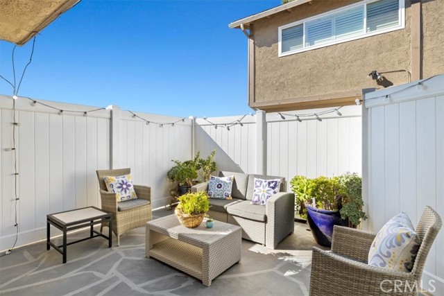 1140 Manhattan Beach Boulevard, Manhattan Beach, California 90266, 2 Bedrooms Bedrooms, ,2 BathroomsBathrooms,Residential,Sold,Manhattan Beach,SB23024904