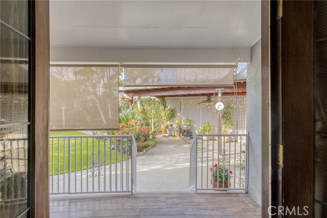 Detail Gallery Image 15 of 20 For 19016 Runnymede, Reseda,  CA 91335 - 3 Beds | 2 Baths