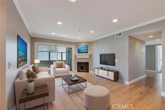 Detail Gallery Image 3 of 44 For 5812 Old Village Rd #212,  Yorba Linda,  CA 92887 - 3 Beds | 2 Baths