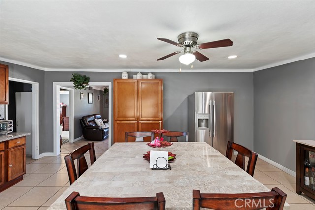 Detail Gallery Image 9 of 23 For 3860 Fox Tail Ln, Jurupa Valley,  CA 92509 - 4 Beds | 2 Baths