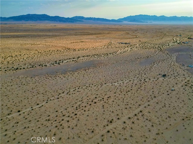 1 Sullivan Rd, 29 Palms CA: https://media.crmls.org/medias/b7638963-57c7-4e44-abc6-a106c6bd0b2f.jpg