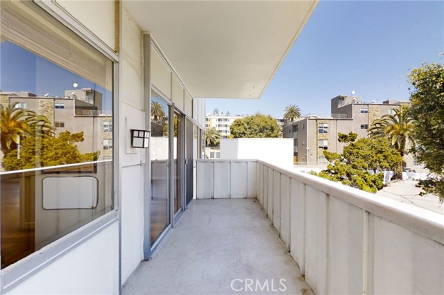 Detail Gallery Image 16 of 27 For 7135 Hollywood Bld #210,  Los Angeles,  CA 90046 - 1 Beds | 2 Baths